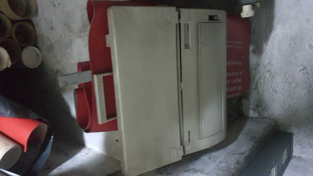 Maquinas de escrever antigas marcas Halda Olympia e Philips