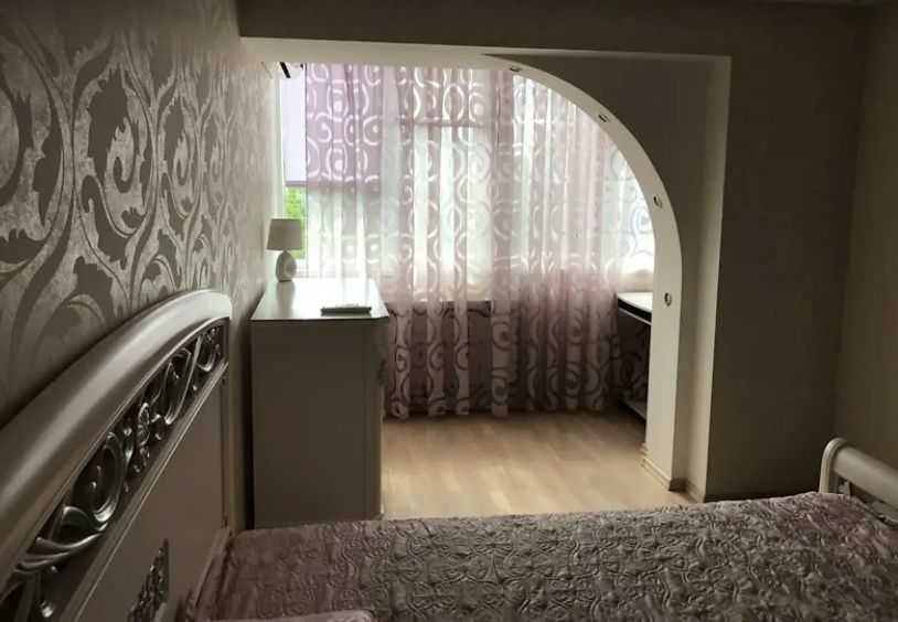 2 кімнатна квартираПарк ШевченкоКімнати роздільні.Цегляний будинокГАЗ.