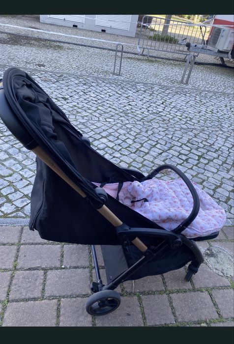 Carrinho e ovinho como novo o saco rosa da para tirar