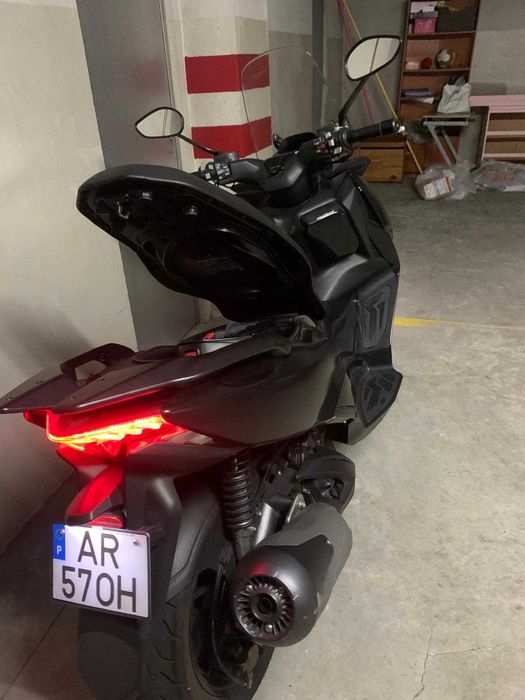 Scooter ZONTES 300cc para Venda