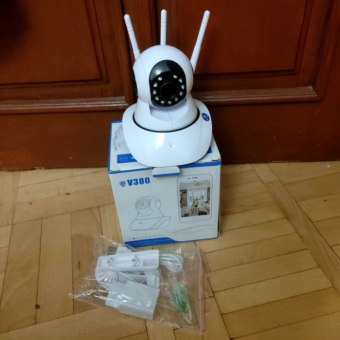 Вай фай камера наблюдения V 380