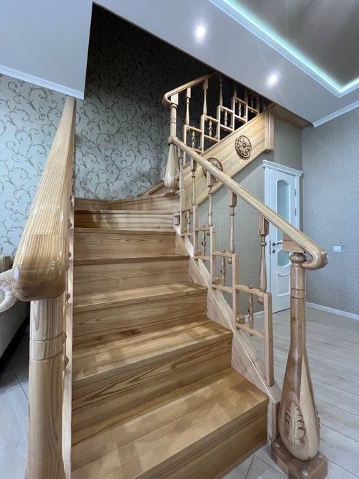 Продаж, 4 кімнатної 2 - рівневої квартири (Кузнецька) Заводський  7#2