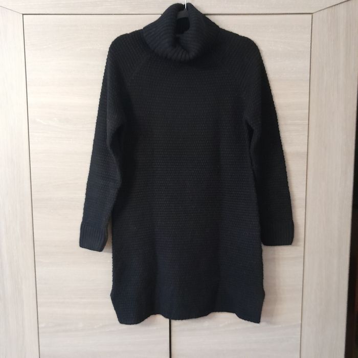 Sweter z golfem.