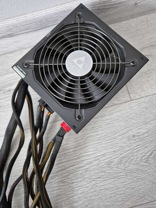 модульний блок живлення 650W Chieftec APS-650C (8+4 CPU \ 2x8 GPU)
