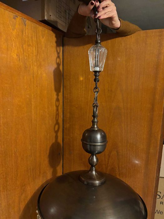 Wiszaca mosiezna lampa