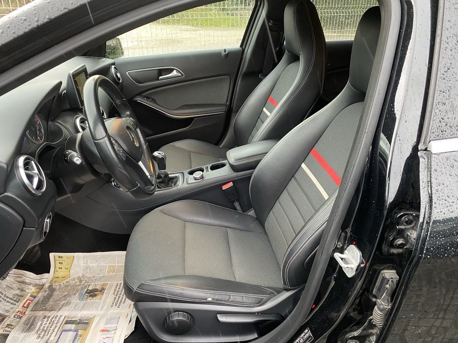 Mercedes-Benz A180 + GPS + Xenon + Vidros escuros