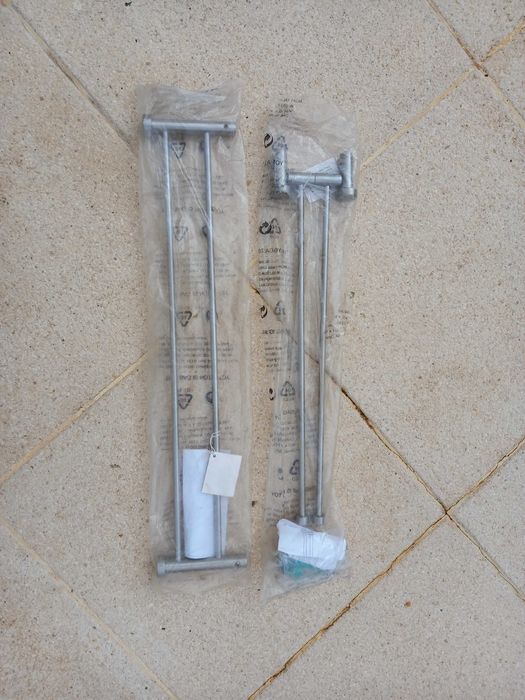 Toalheiros em inox da loja do Gato Preto