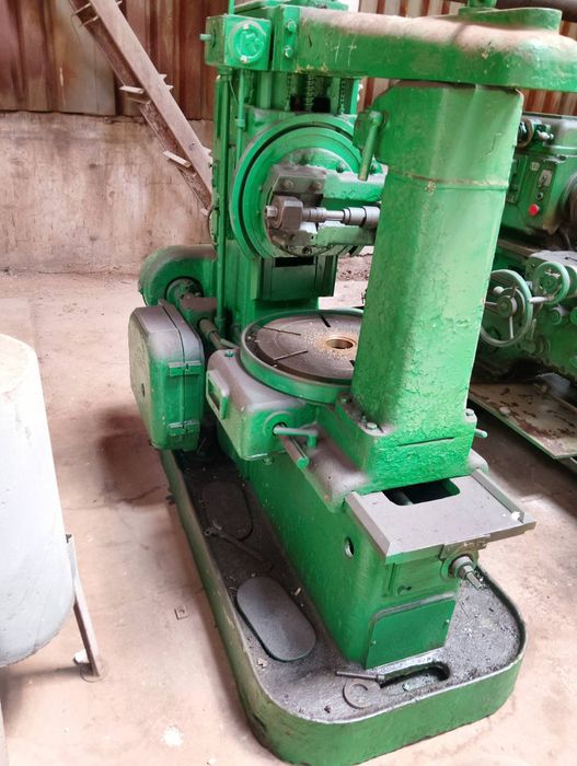 Зубофрезерний верстат модель 532