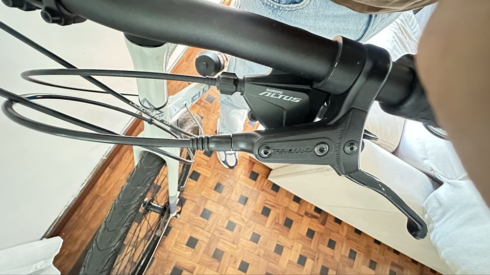 Bicicleta fuji shimano alivio