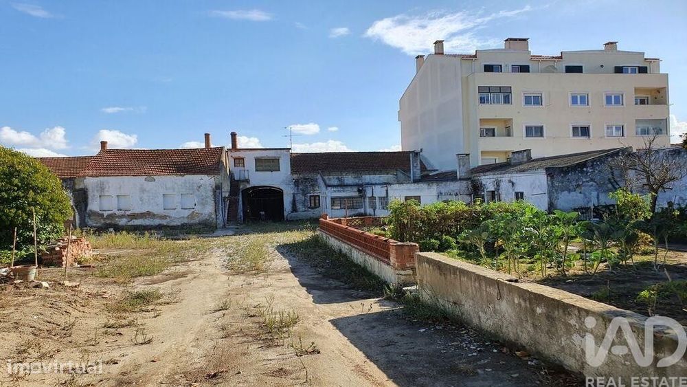 Terreno em Montijo e Afonsoeiro de 2432,00 m2