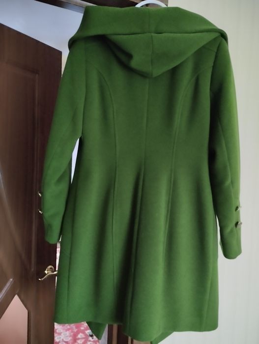 Жіноче пальто 48 розміру