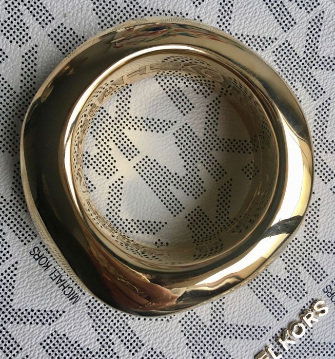 Złota, gruba bransoleta Micheal Kors