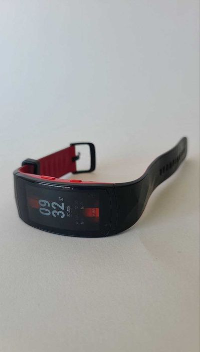 Fitness bracelet Samsung Gear Fit2 Pro
