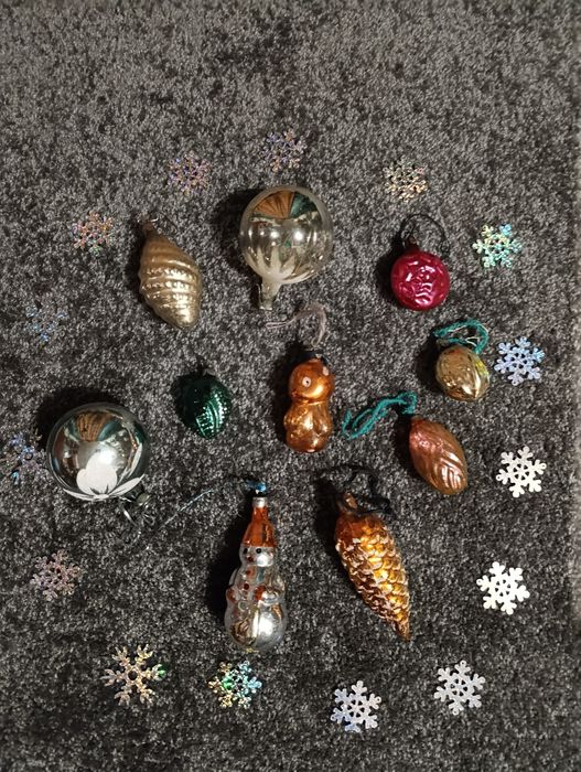 Новорічні іграшки