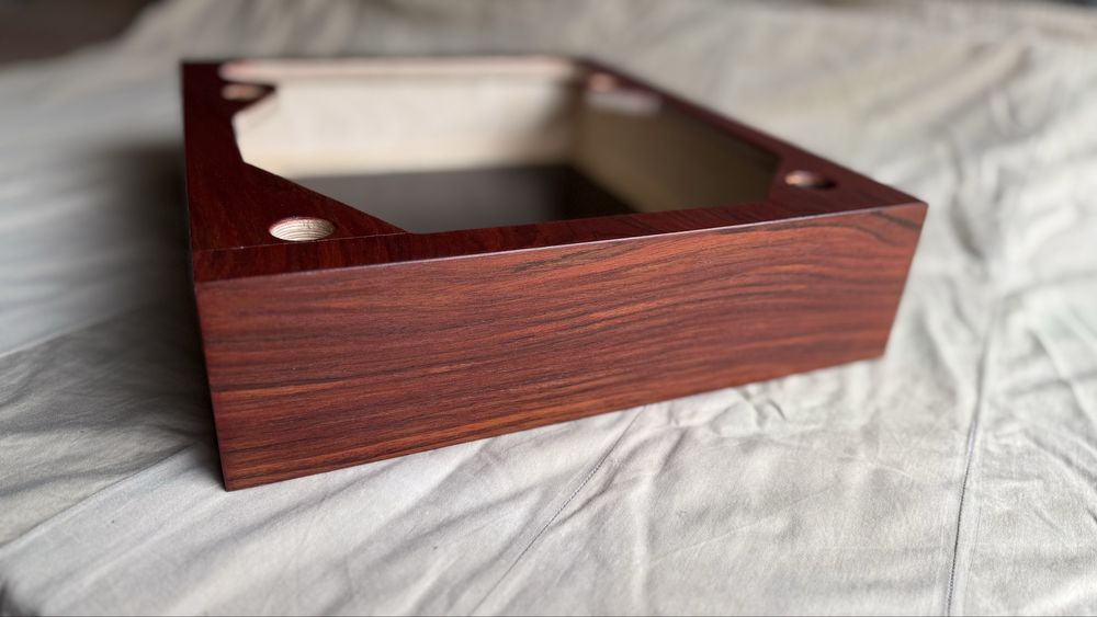 Плинт корпус Lenco l 75, 78