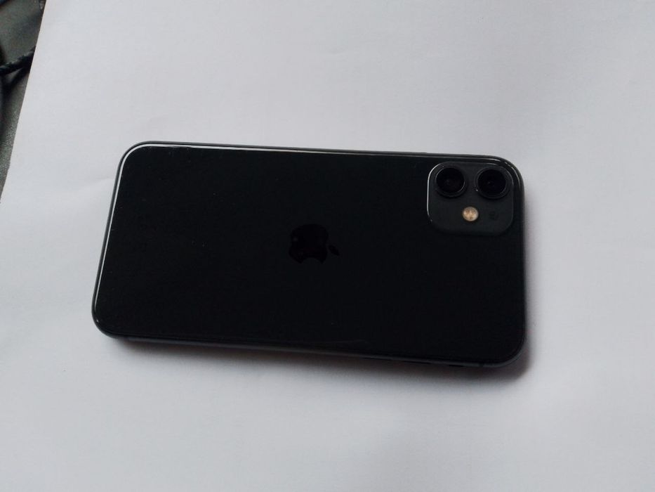 Iphone 11  продаж або обмін на андроід