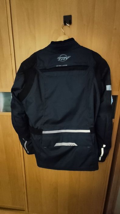 2 casacos para motociclistas