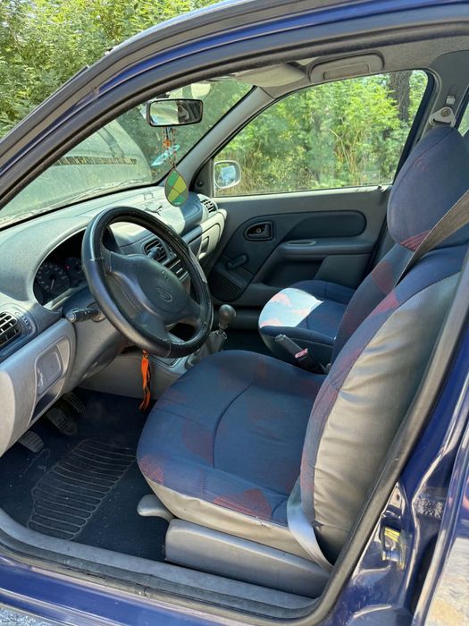 Renault Clio 1999 – Económico e a circular diariamente