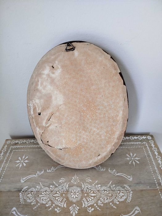 Velharias em Saldo - Mealheiro em Faiança/Quadro com Tecido bordado