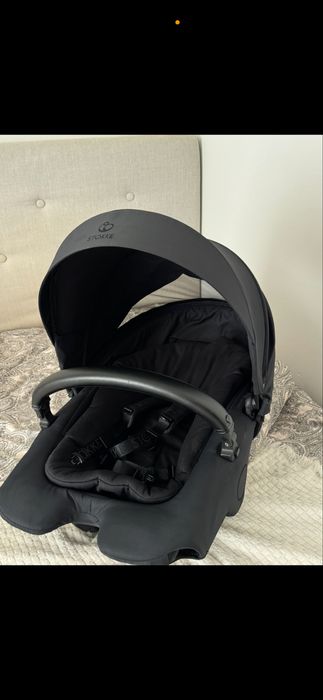 Коляска прогулочна