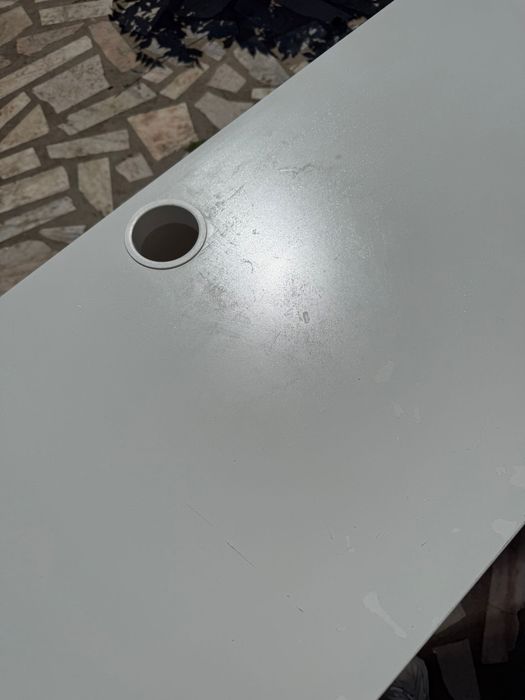 Secretária branca IKEA