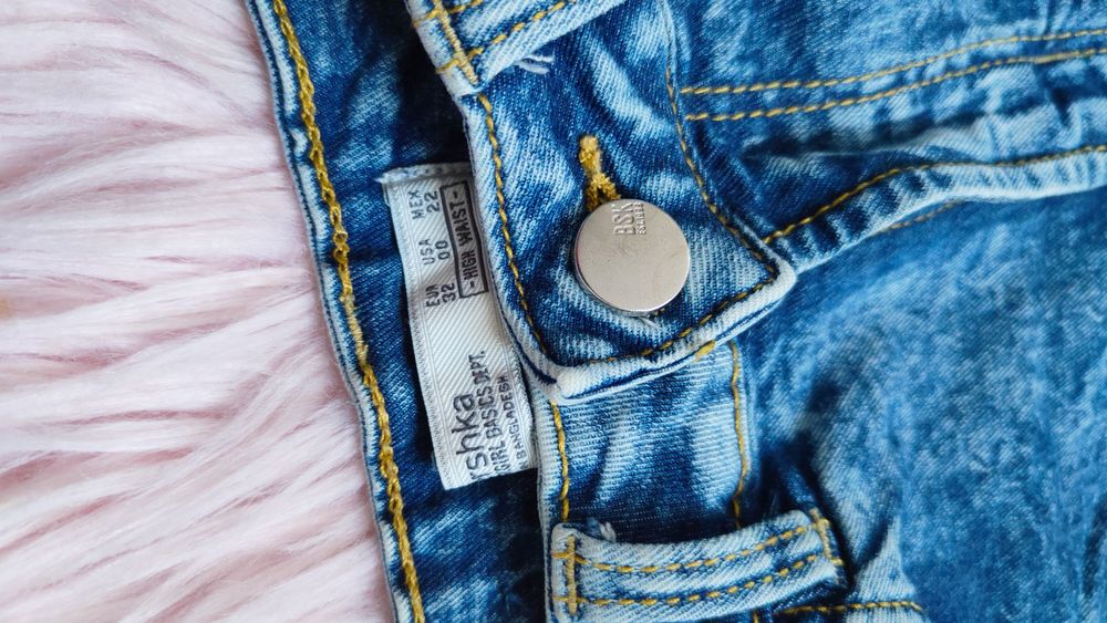 Spodenki wysoki stan Xxs elastyczne Bershka dekatyzowane