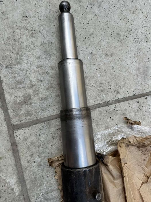 Продам гидроціліндр газ 53