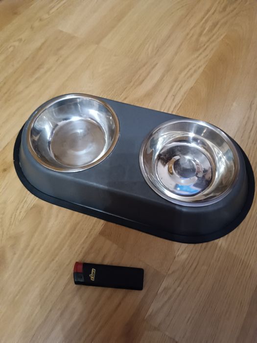 Підвійна миска Agility металева чорна, 2*350 мл, 13 см

Залишити відгу