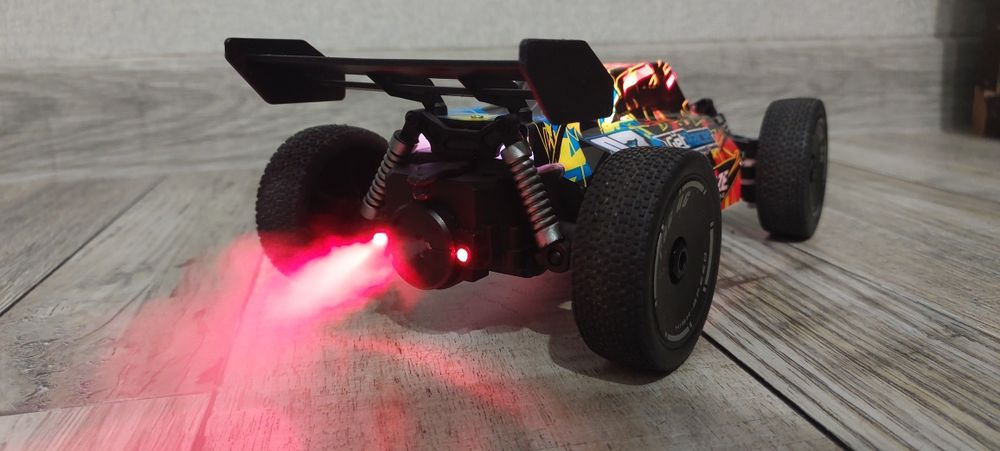 Продам машинку на радіокеруванні для дрифту машинка на радиоуправлении