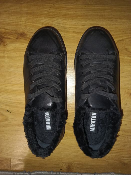 Продам женские зимние кеды Miraton