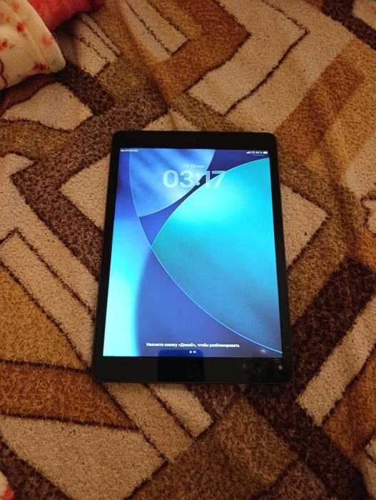 Apple Ipad 8 LTE состояние супер