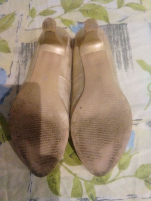 Buty damskie na obcasie Skorpion r 38