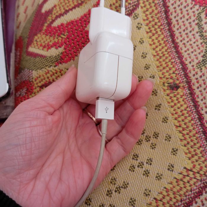 Планшет IPad Air.