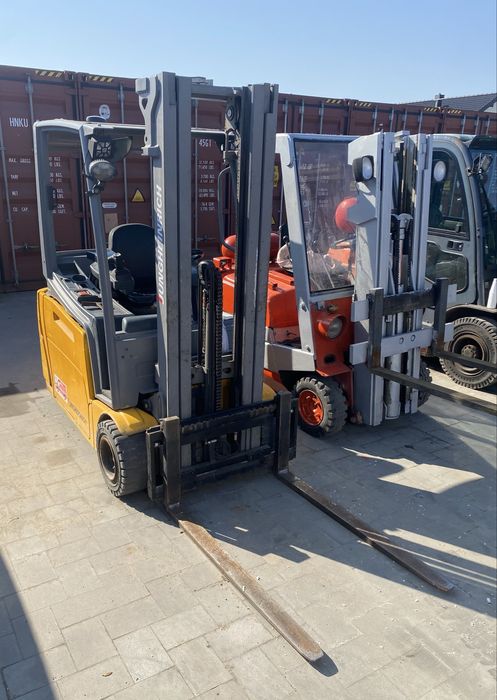 Wózek widłowy elektryczny Jungheinrich EFG220 z Niemiec Wolny skok