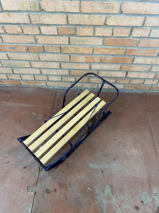 Санки детские со спинкой (2 вида)