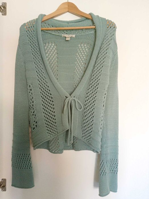 Camisola e cardigan tipo crochet