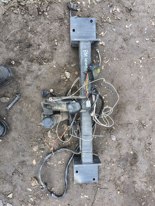 Hak holowniczy BMW E90 E91 ECE Electronics 5F010 Główka Kompletny Wysy