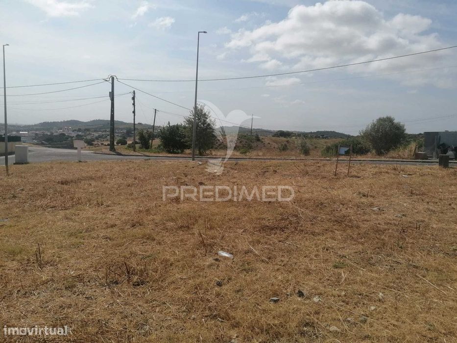 Terreno Urbano -  Urbanização Das Fontaínhas (Alenquer)