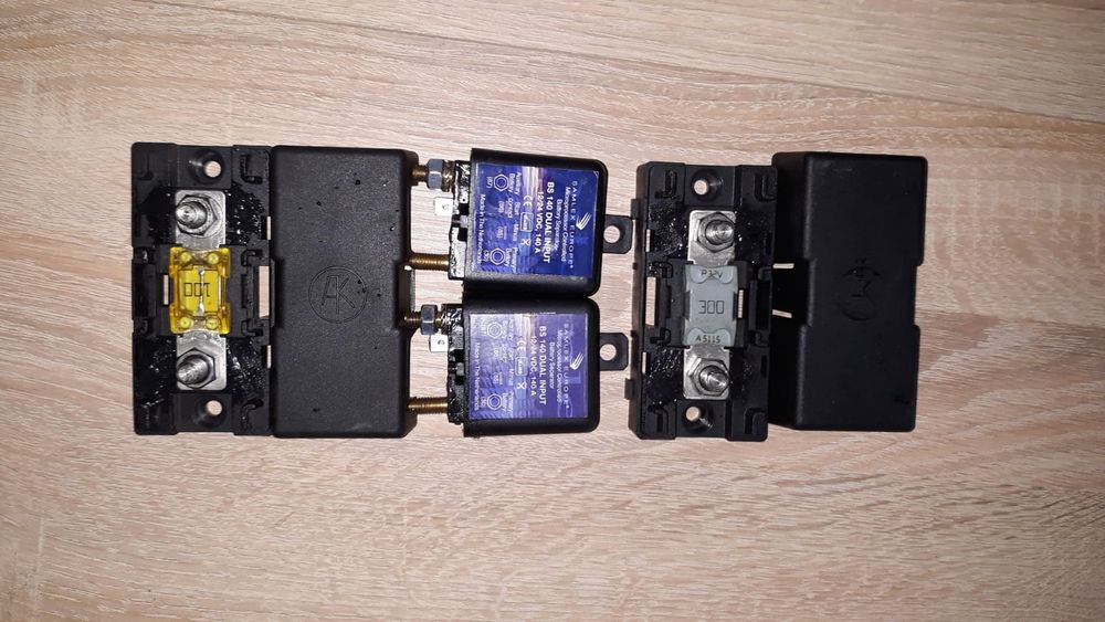 Separator akumulatorów baterii