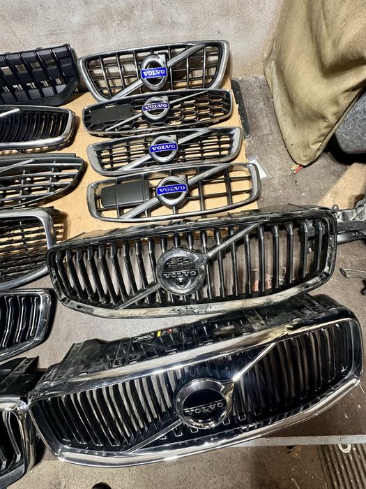 Pешетка радиатора гриль VOLVO V60 S60 V50 S40  V70 XC40 XC 60 V90