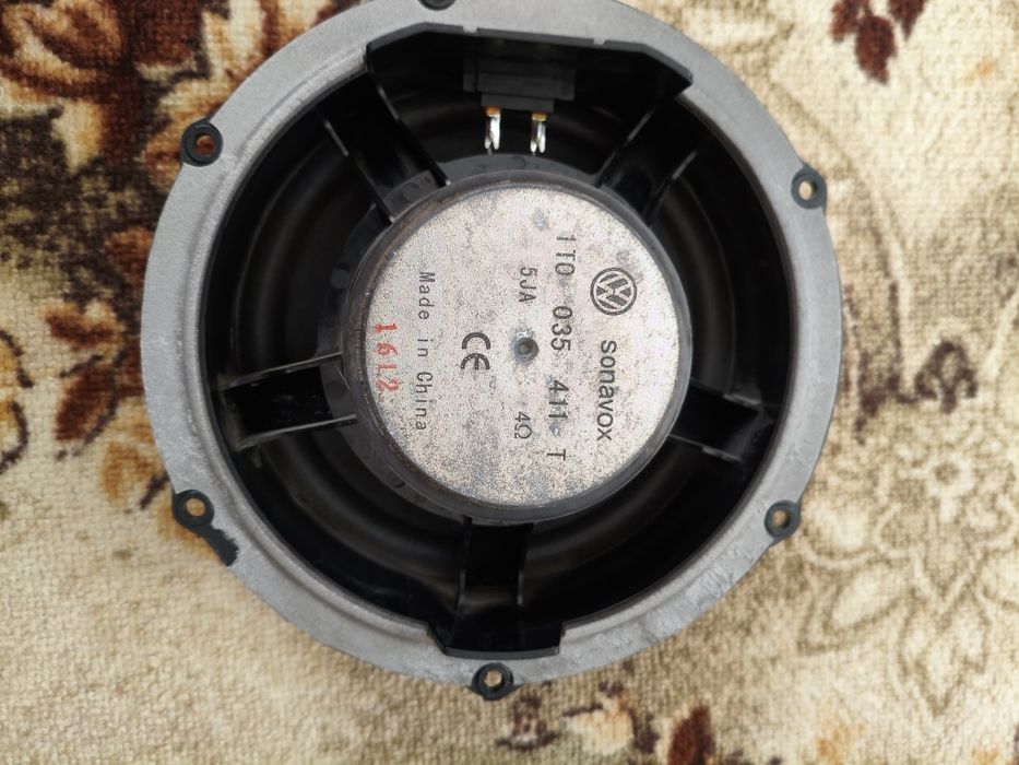 Продам оригінальні динаміки VW Touran