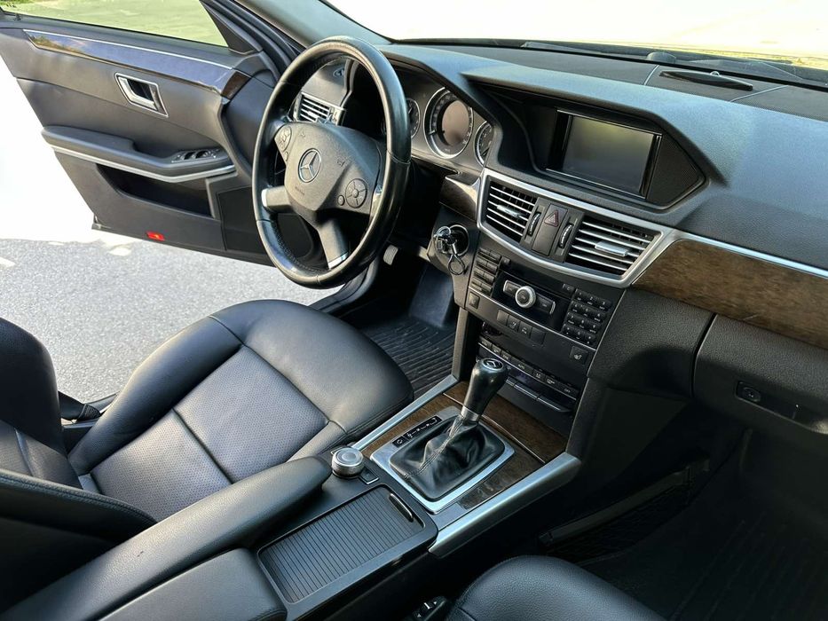 Продам Mercedes-Benz E-Class 1.8i GAZ 2012