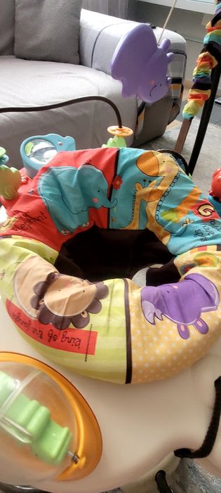 Розважальний центр - стрибуни Fisher Price