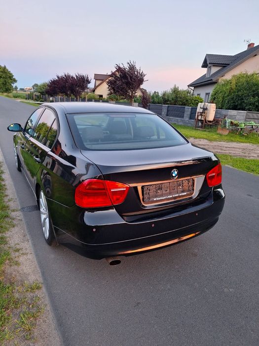 BMW E90 320i  xenon