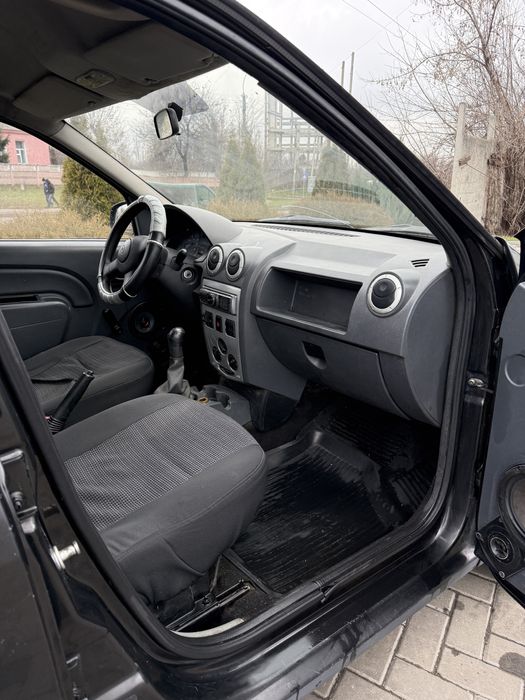 Renault Logan MCV в Універсалі Dacia