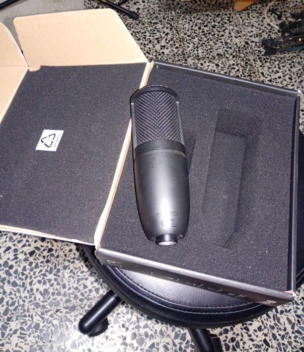 Mic AKG  P120 Condensador