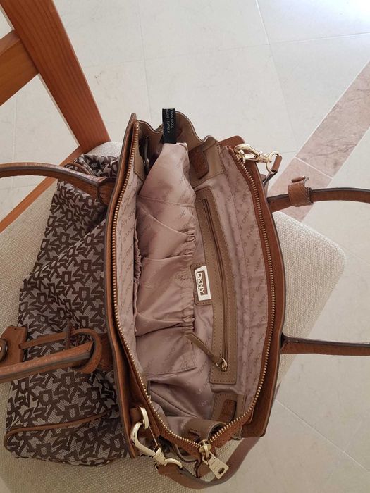 Mala de marca DKNY Autêntica  100% Pele Genuína
