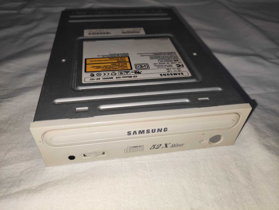 3 Drives 5.25'' Samsung LG