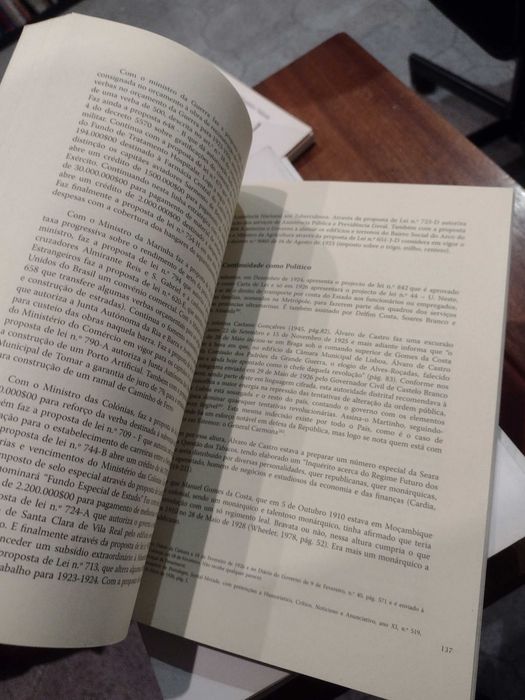 Álvaro de Castro " Pela República, Liberdade e Democracia"
