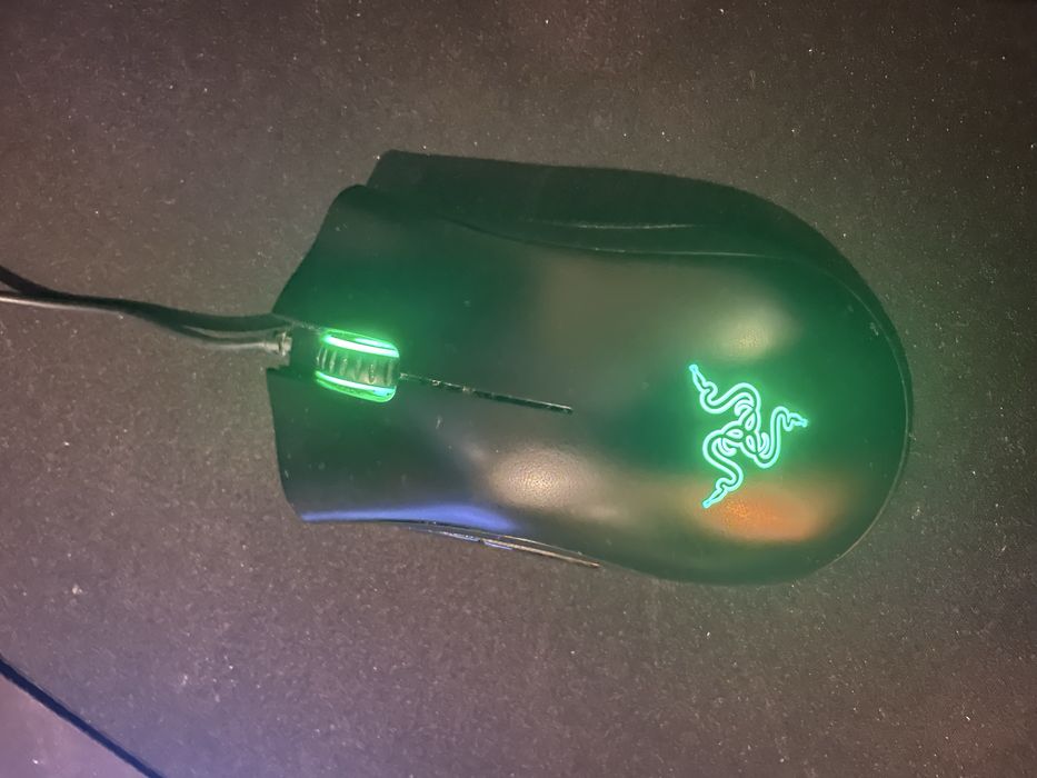 PC Gaming com Monitor Teclado e Rato